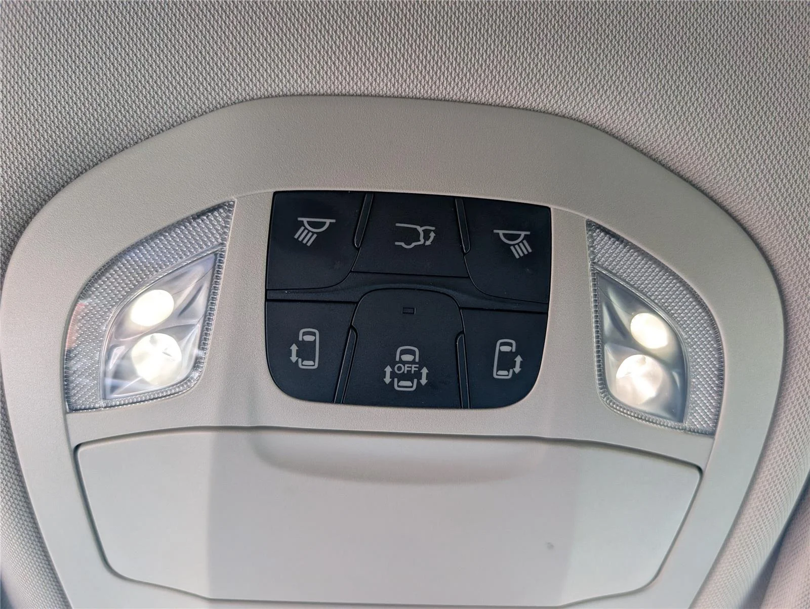 Used 2024 Bright White Clearcoat Chrysler Touring L image 19