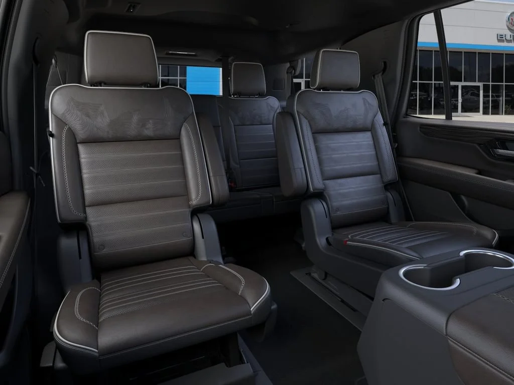 2026 GMC Yukon Denali Ultimate - Photo 17