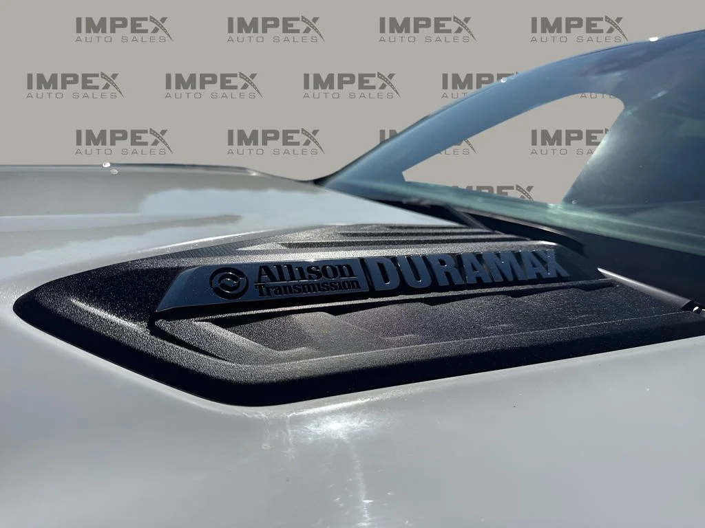 Used 2024 White Chevrolet LT image 36