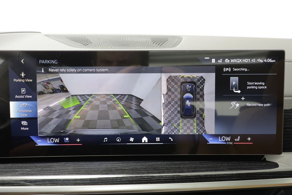 New 2026 Carbon Black Metallic BMW xDrive50e image 13