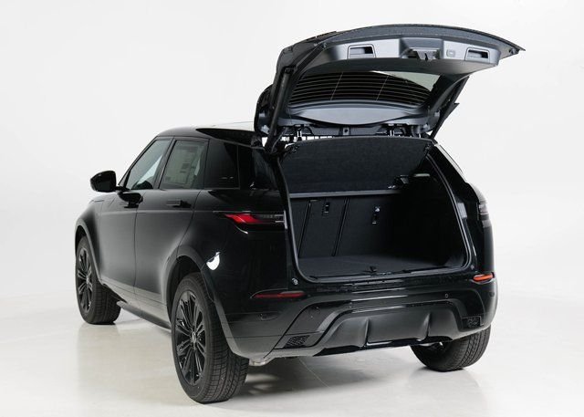 Certified Used 2025 Santorini Black Metallic Land Rover Dynamic image 20