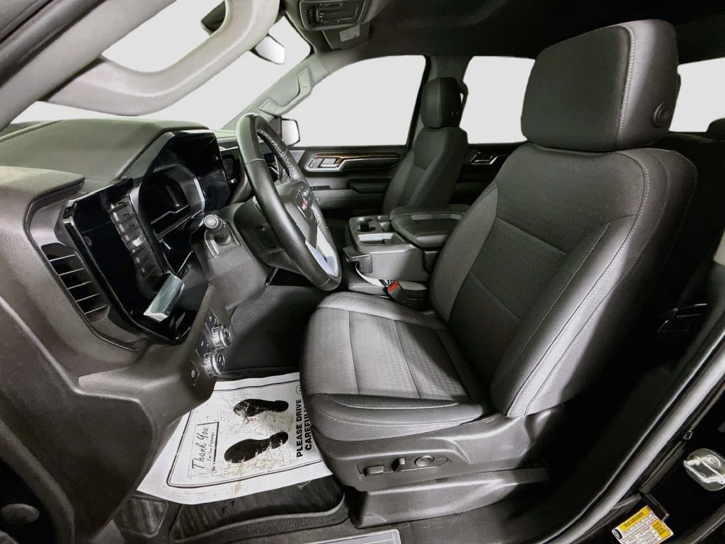 Used 2023 Black GMC SLE image 20
