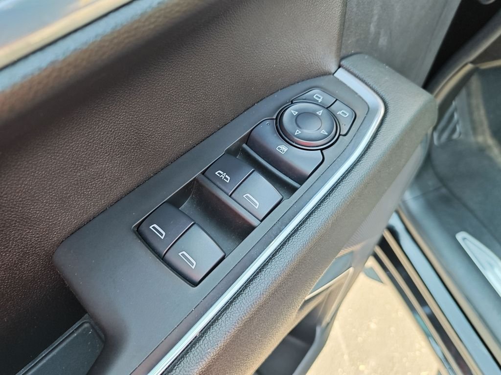 2025 Chevrolet Silverado 1500 LT - Photo 11