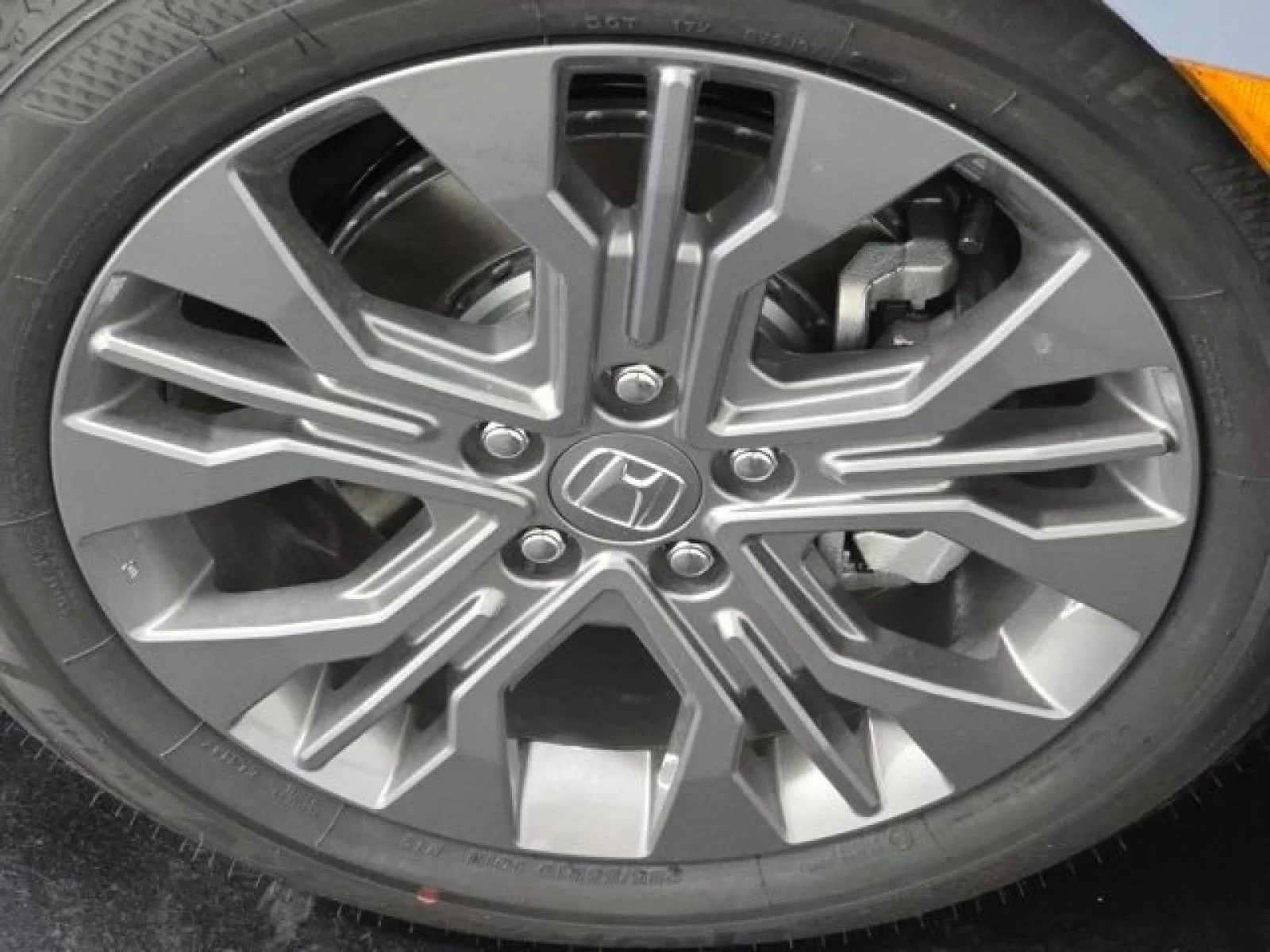 New 2026 Sonic Gray Pearl Honda Touring image 30