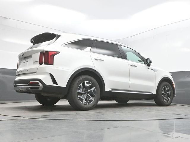 Used 2021 White Kia EX image 51
