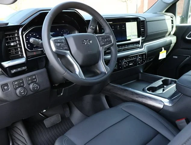 2026 Chevrolet Silverado 2500 HD LTZ - Photo 2