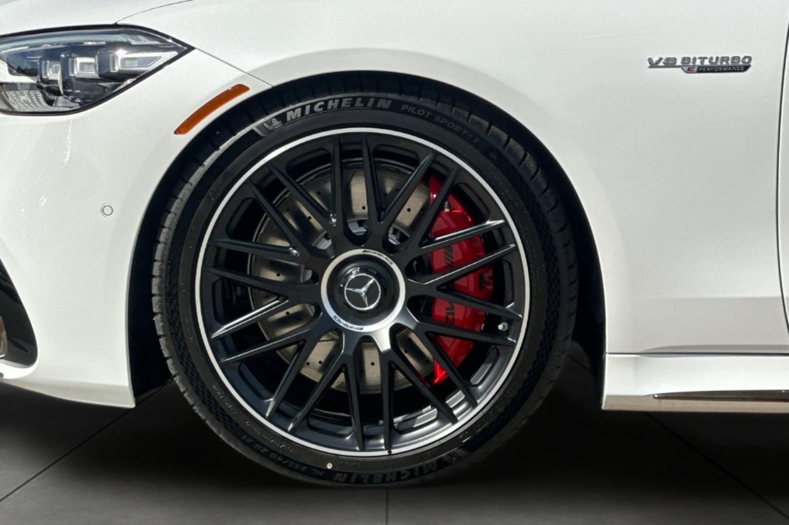 New 2026 MANUFAKTUR Moonlight White Metallic Mercedes-Benz S 63 E AMG® image 3