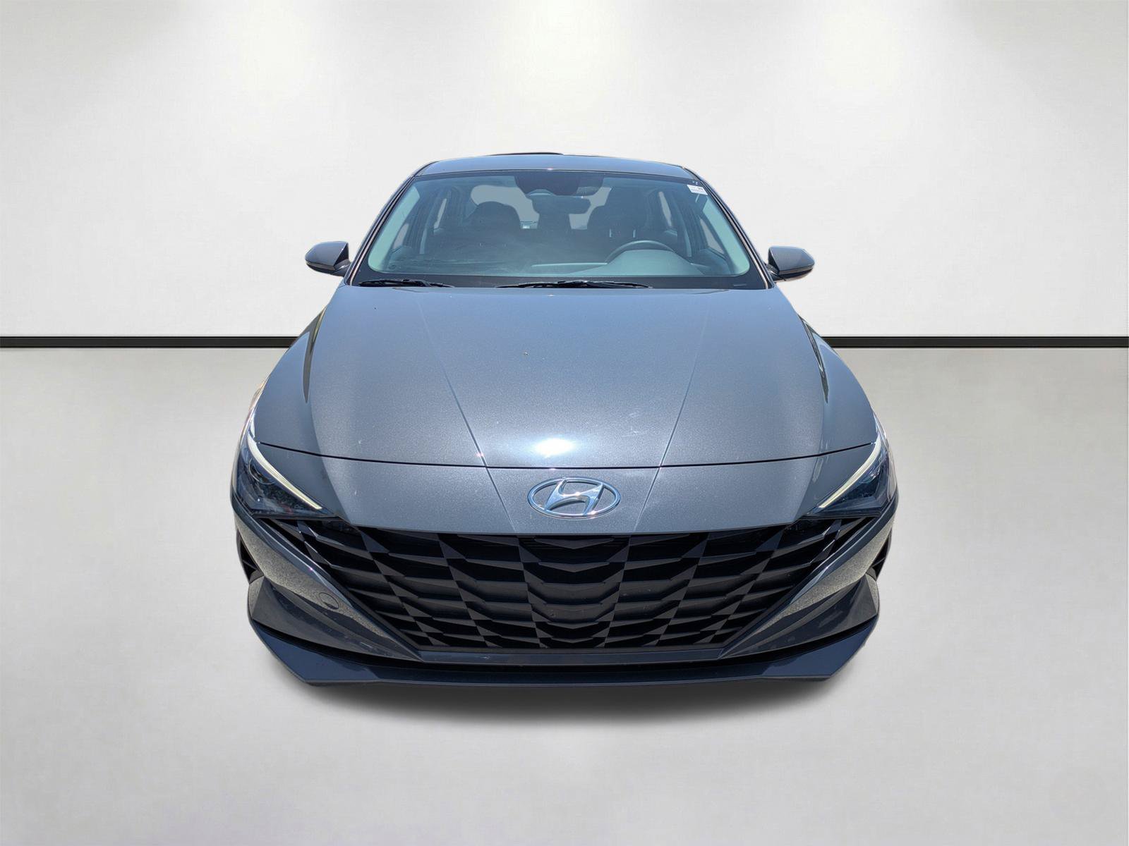 Certified Used 2023 Ecotronic Gray Hyundai SE image 3