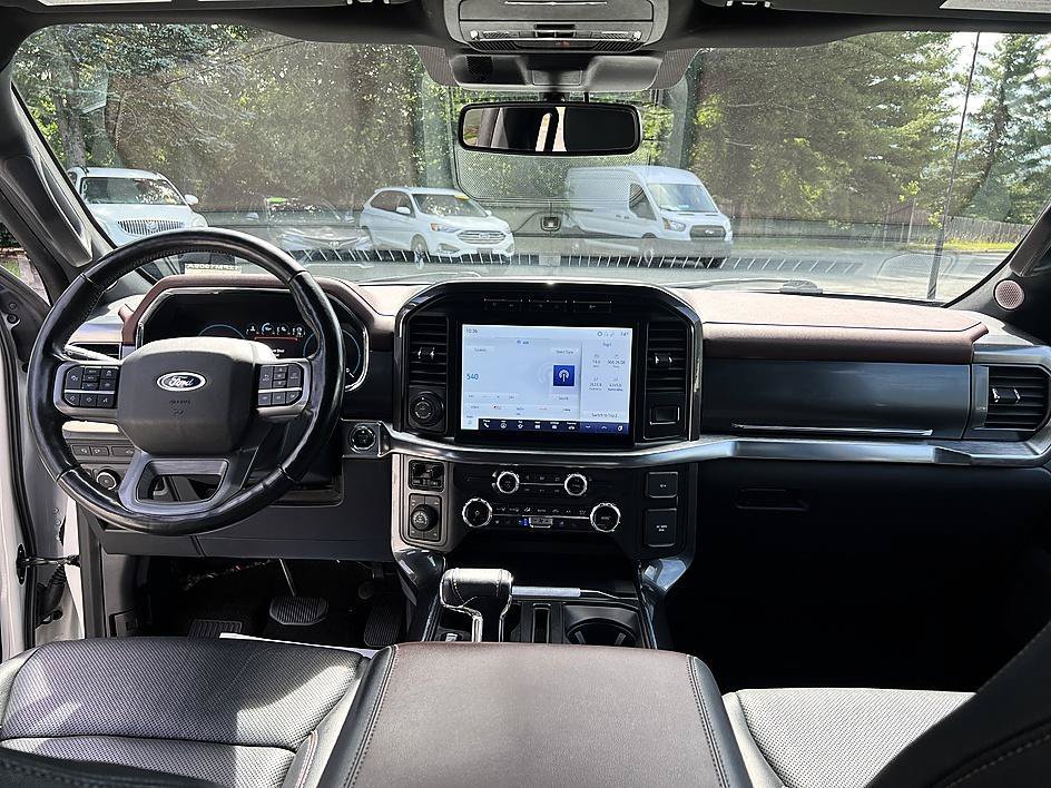 Used 2022 Star White Metallic Tri-Coat Ford LARIAT image 13