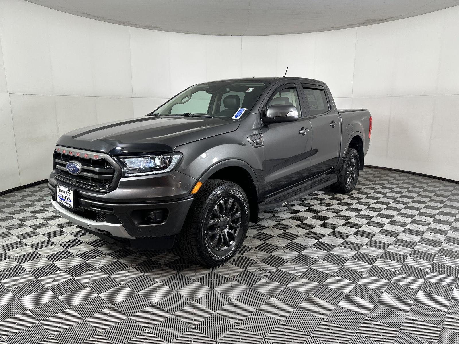Used 2019 Magnetic Ford LARIAT image 19