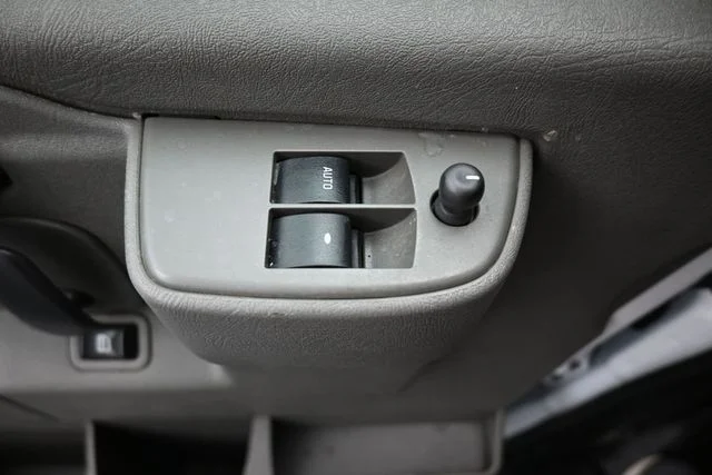 2021 Chevrolet Express Cargo Work Van - Photo 21