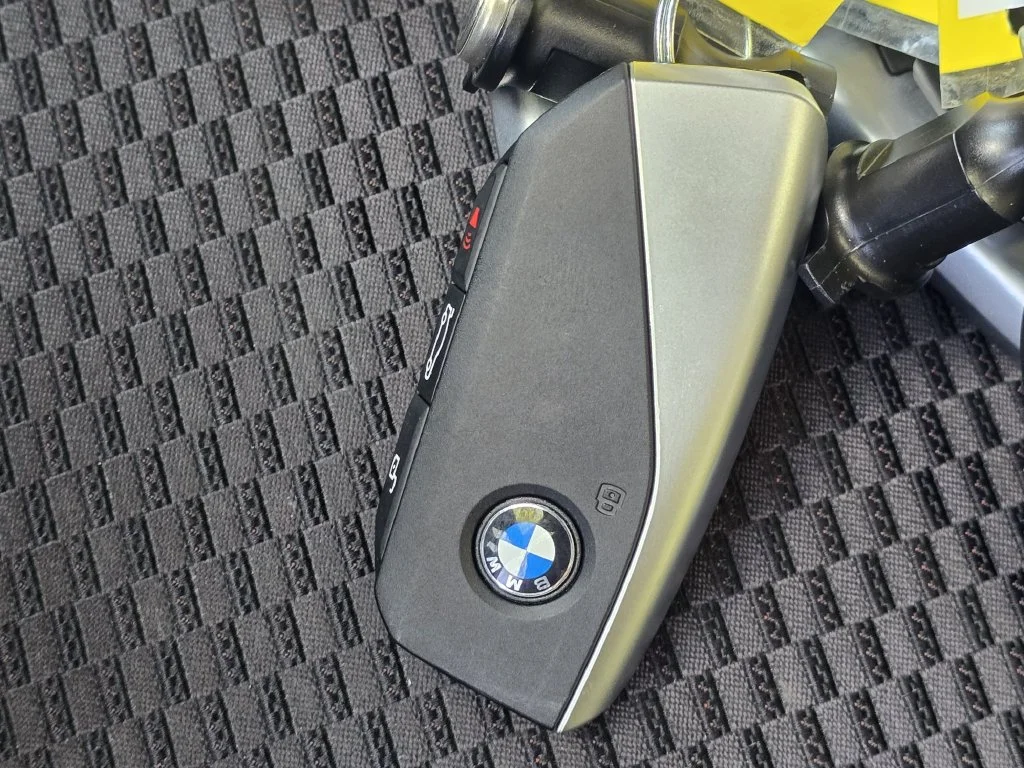 New 2026 Black Sapphire Metallic BMW 30 xDrive image 27