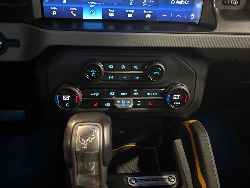 Used 2023 Gray Ford Badlands image 30