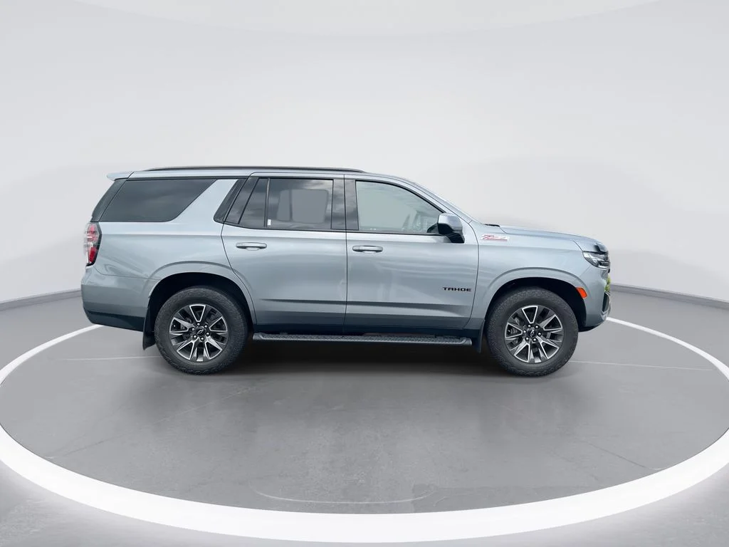 Used 2023 Gray Chevrolet Z71 image 9