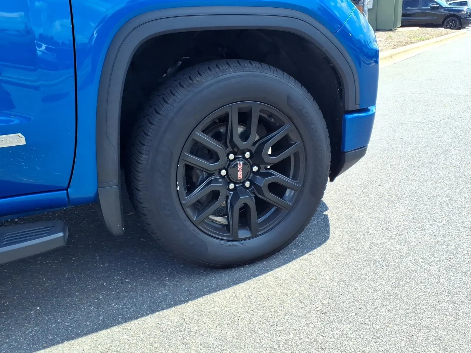 Used 2023 Dynamic Blue Metallic GMC Elevation image 11