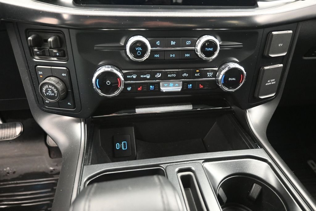 Used 2024 White Ford Lariat image 9