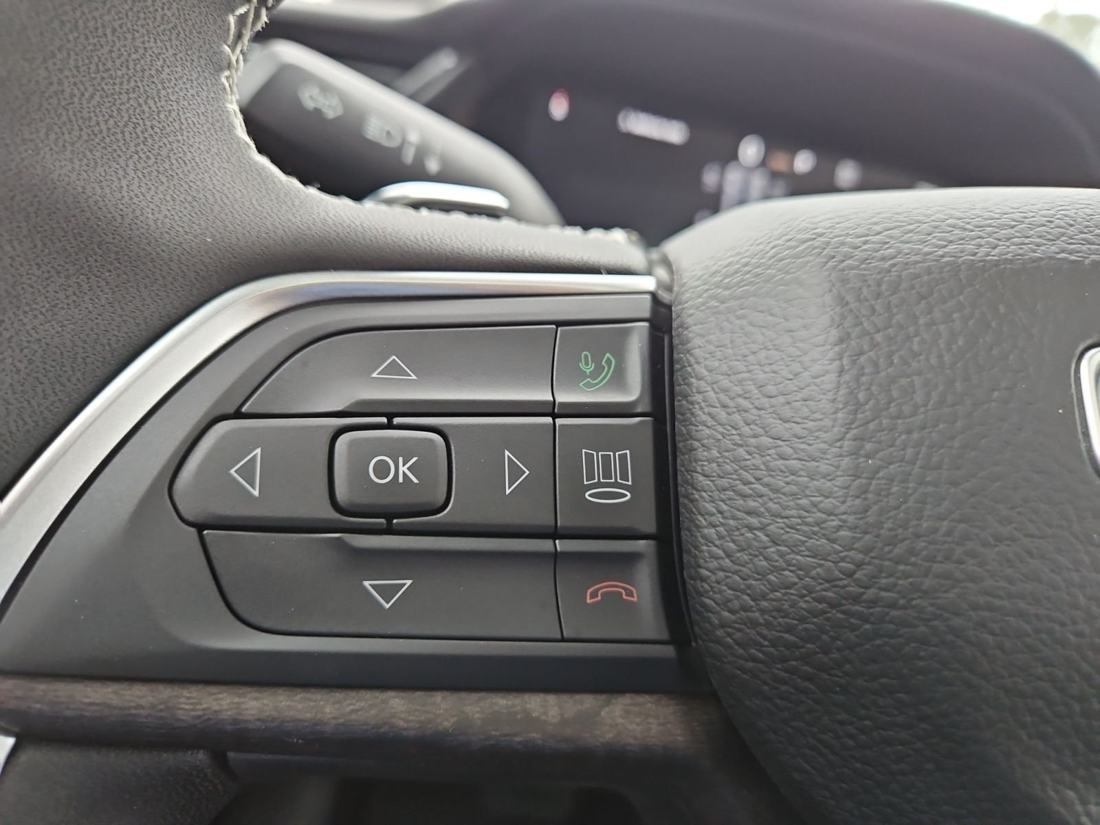 New 2026 Silver Zynith Exterior Paint Jeep Altitude image 24
