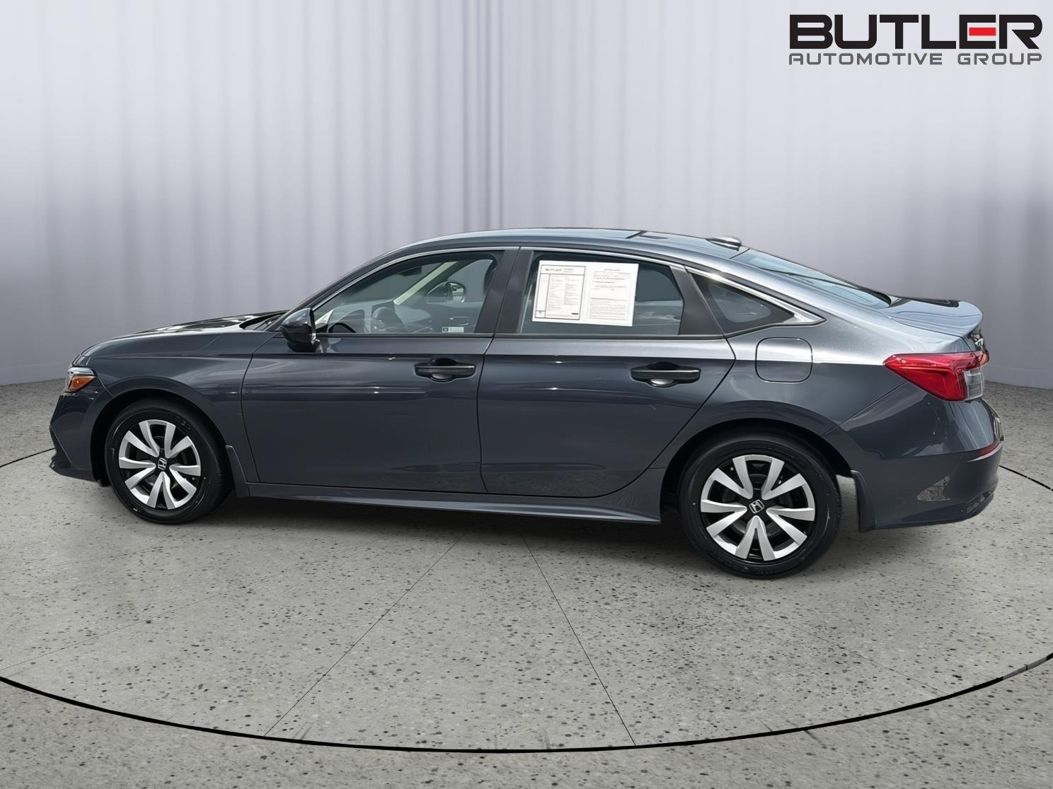 Used 2022 Meteorite Gray Metallic Honda LX image 3