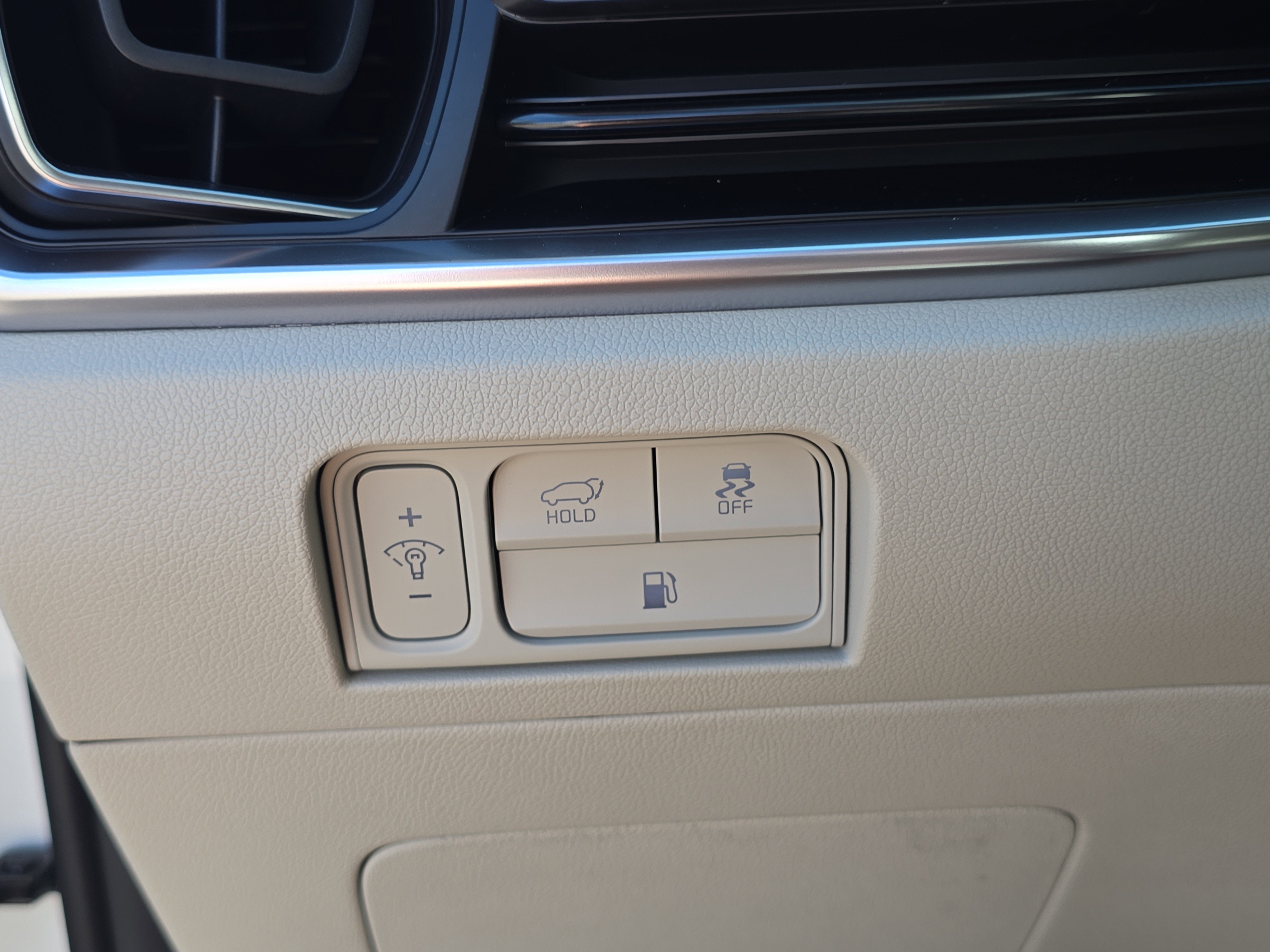 New 2026 Snow White Pearl Kia EX AWD image 29