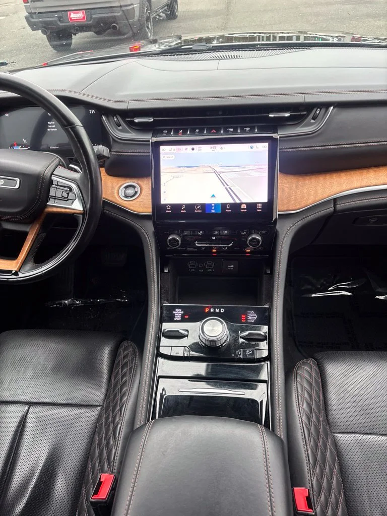 Used 2021 Black Jeep Summit image 27