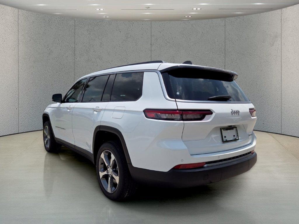 New 2026 Bright White Clear-Coat Exterior Paint Jeep Limited image 7
