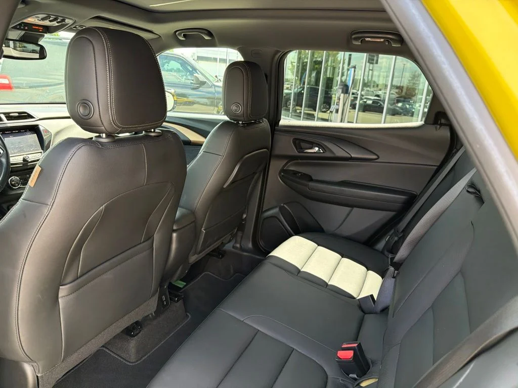 Used 2023 Yellow Chevrolet ACTIV image 27