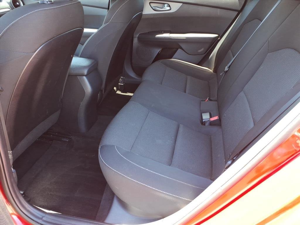 Used 2020 Currant Red Kia LXS image 13