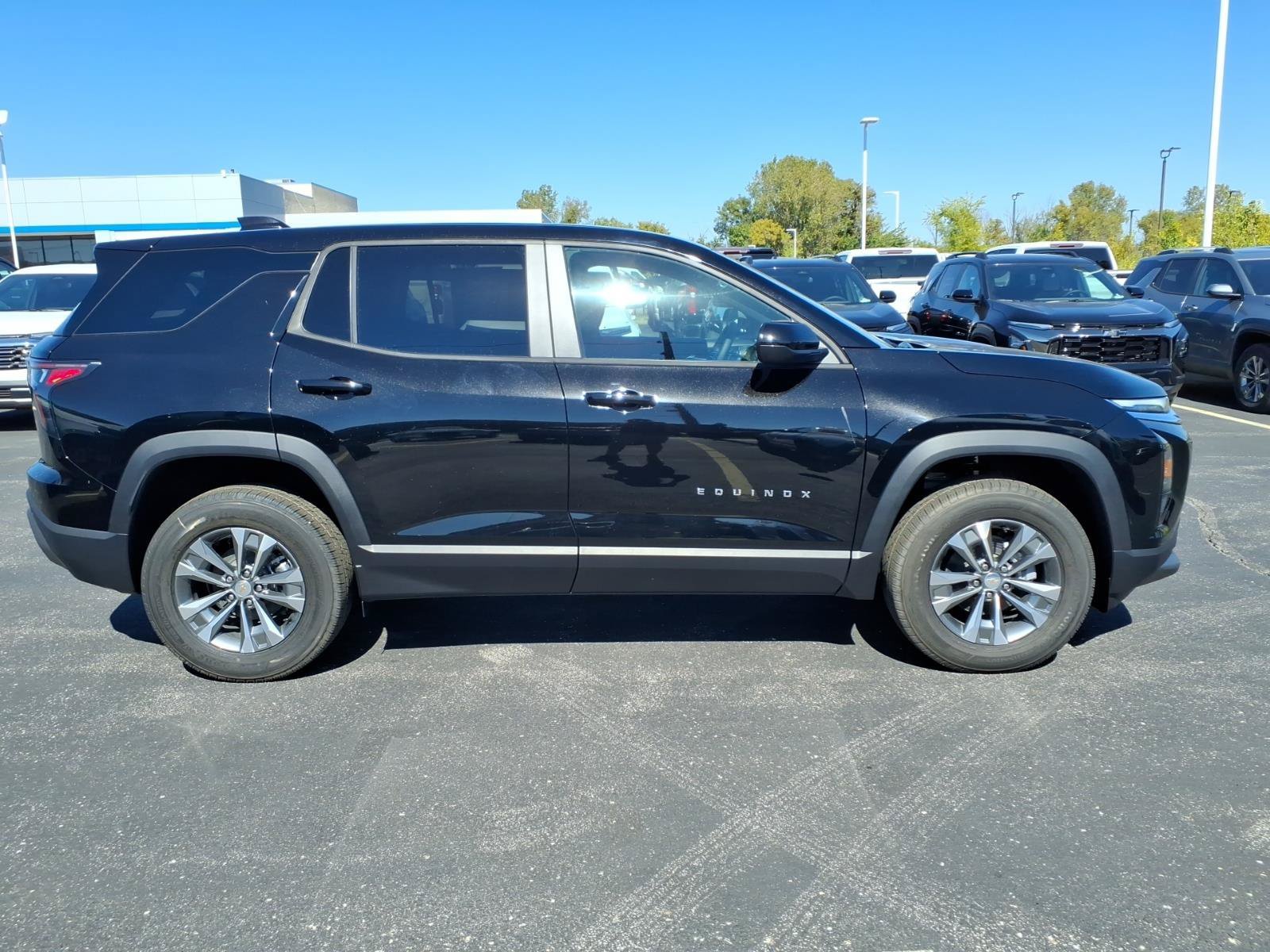 New 2027 Mosaic Black Metallic Chevrolet LT image 16