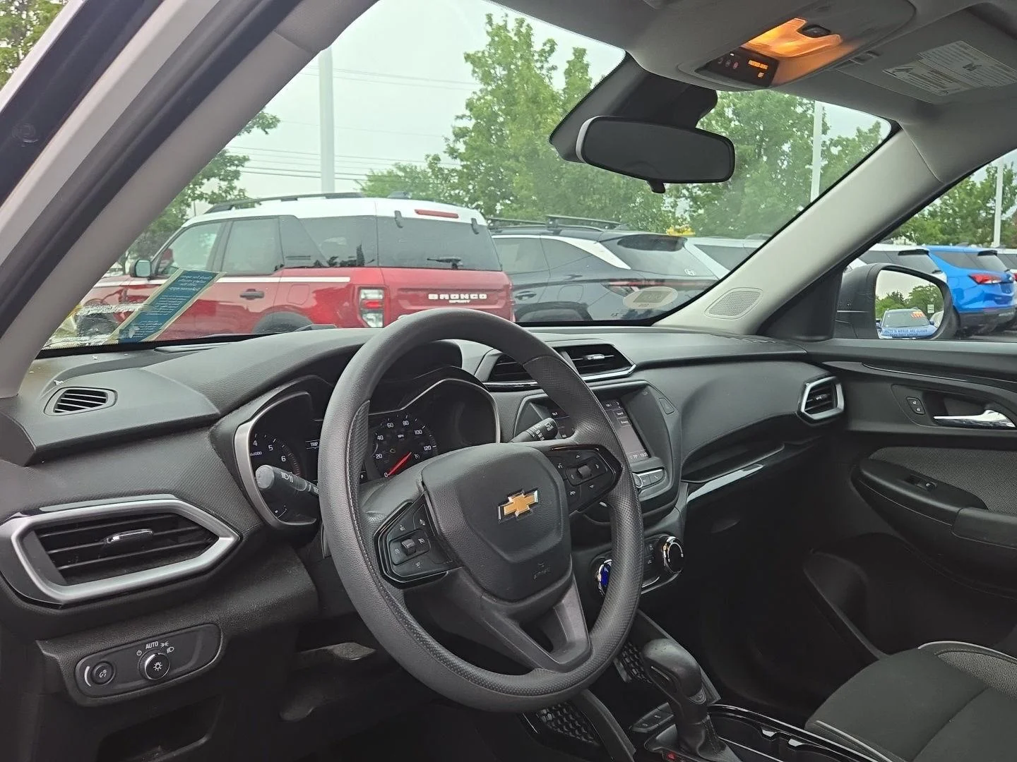 Used 2021 Summit White Chevrolet LS image 2