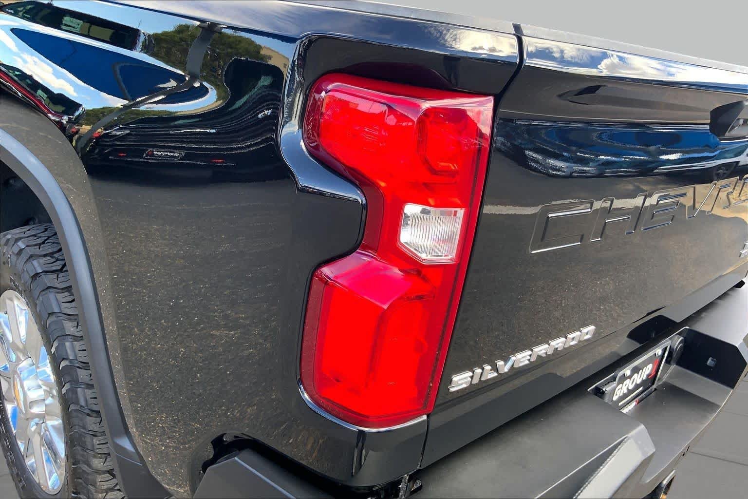 Used 2024 Black Chevrolet High Country image 29