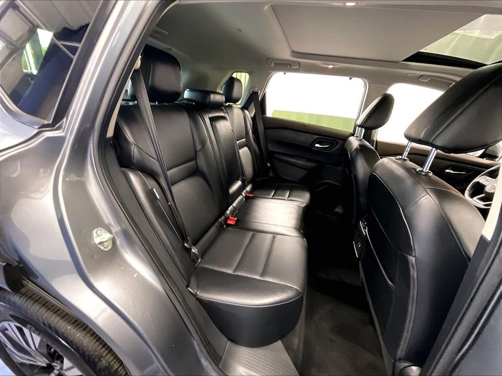 Used 2023 Gray Nissan SV image 16