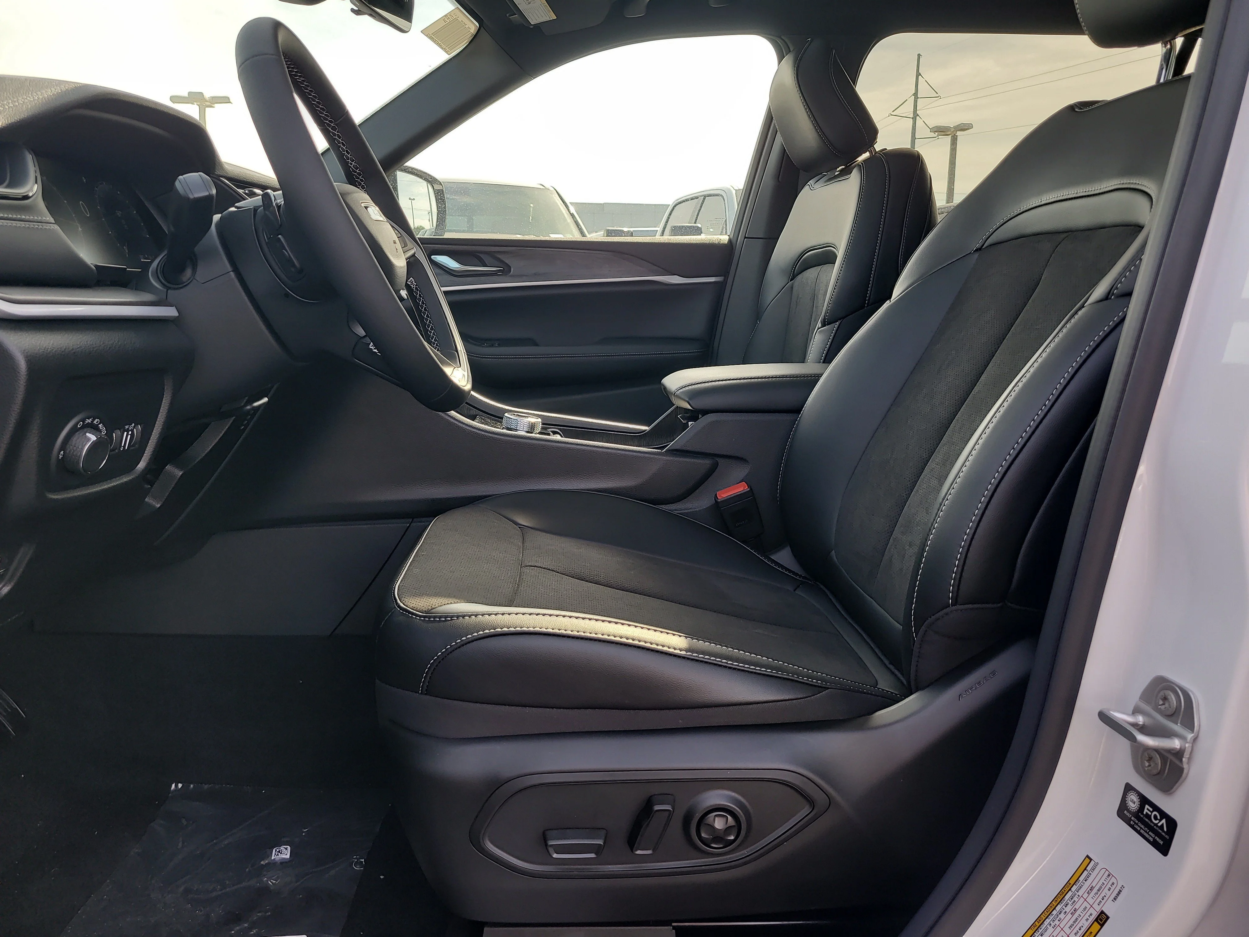 New 2026 Bright White Clearcoat Jeep Laredo Altitude image 14