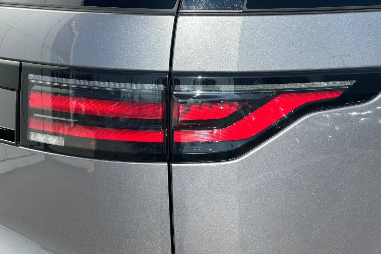 Certified Used 2025 Gray Land Rover Dynamic SE image 35