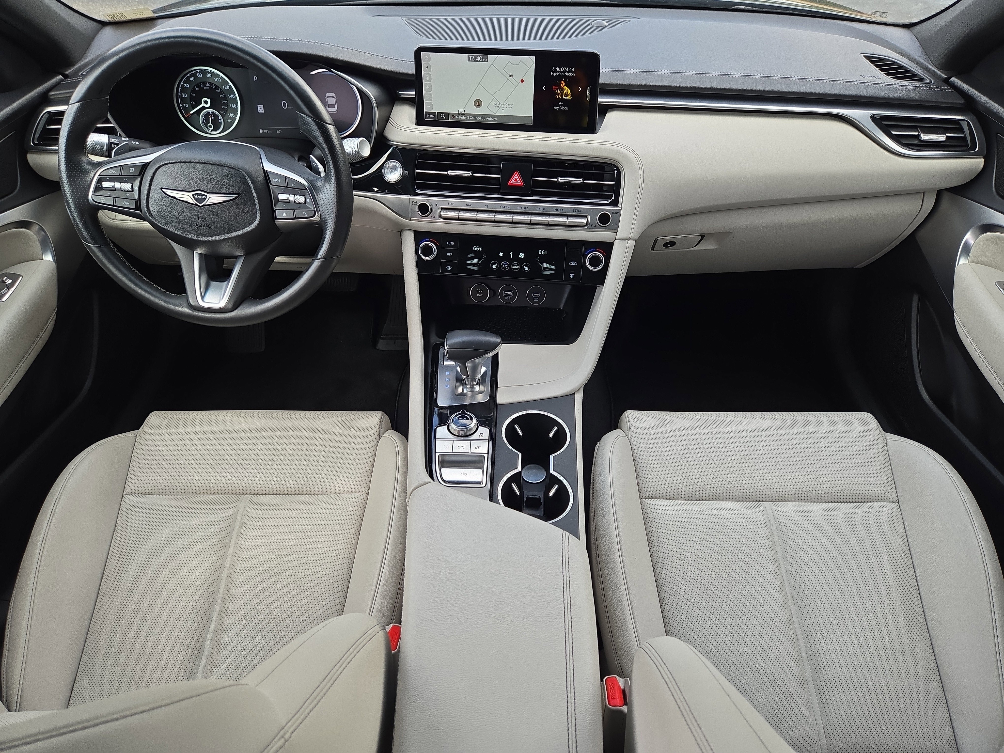 2025 GENESIS G70 Standard - Photo 15