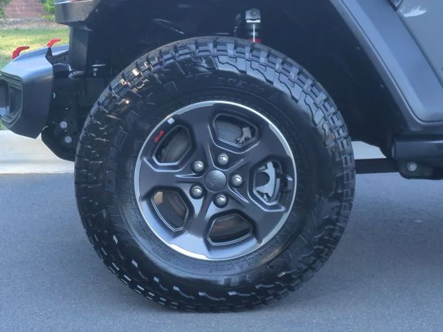 Used 2022 Gray Jeep Rubicon image 19