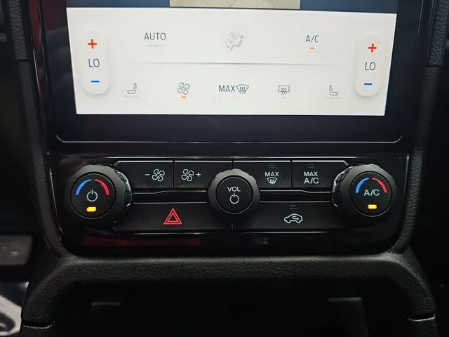 Used 2024 Green Ford XLT image 24