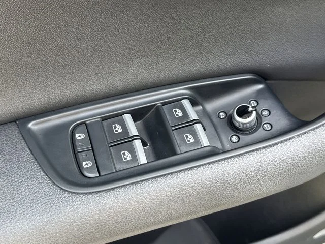 Used 2022  Audi 55 Premium Plus image 24