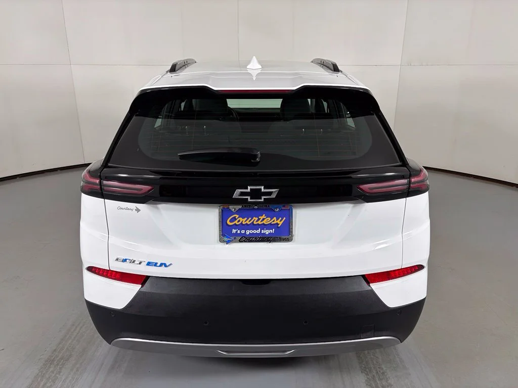 Certified Used 2023 SUMMIT WHITE Chevrolet LT image 8