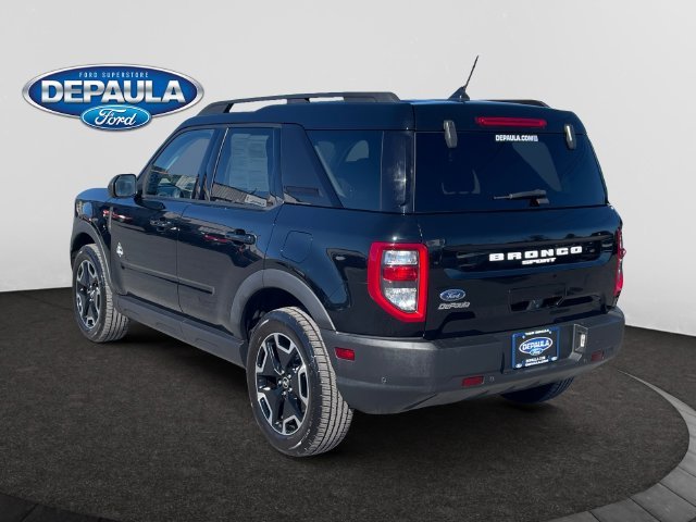 Used 2021 Shadow Black Ford Outer Banks image 4