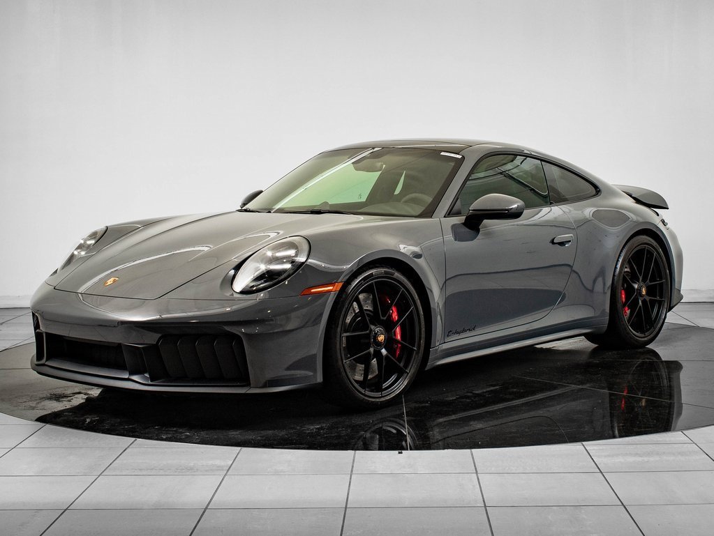 2025 Porsche 911 GTS