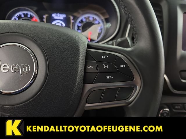 Used 2019 White Jeep Latitude Plus image 14