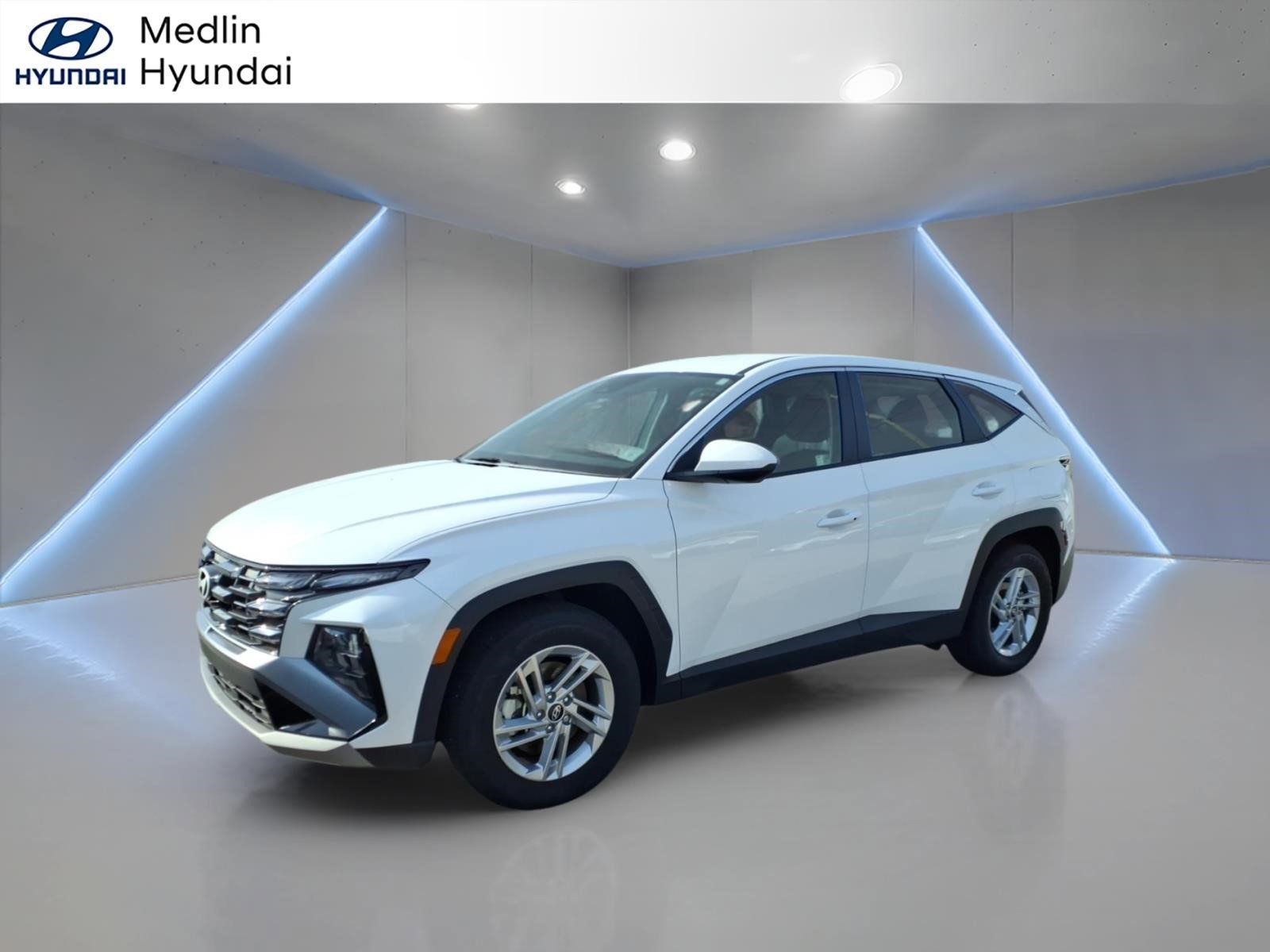 Used 2025 Serenity White Pearl Hyundai SE image 8