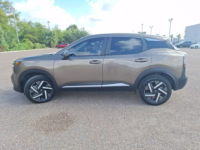 Used 2025 Brown Nissan SV image 4