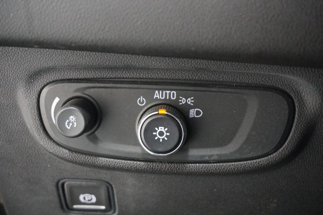 Used 2023 BLACK GMC SLE image 24
