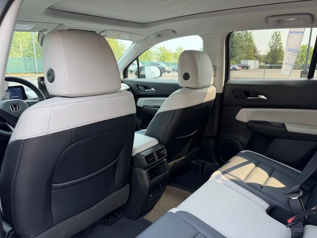 New 2026 Frostline White Pearl Honda Touring image 31