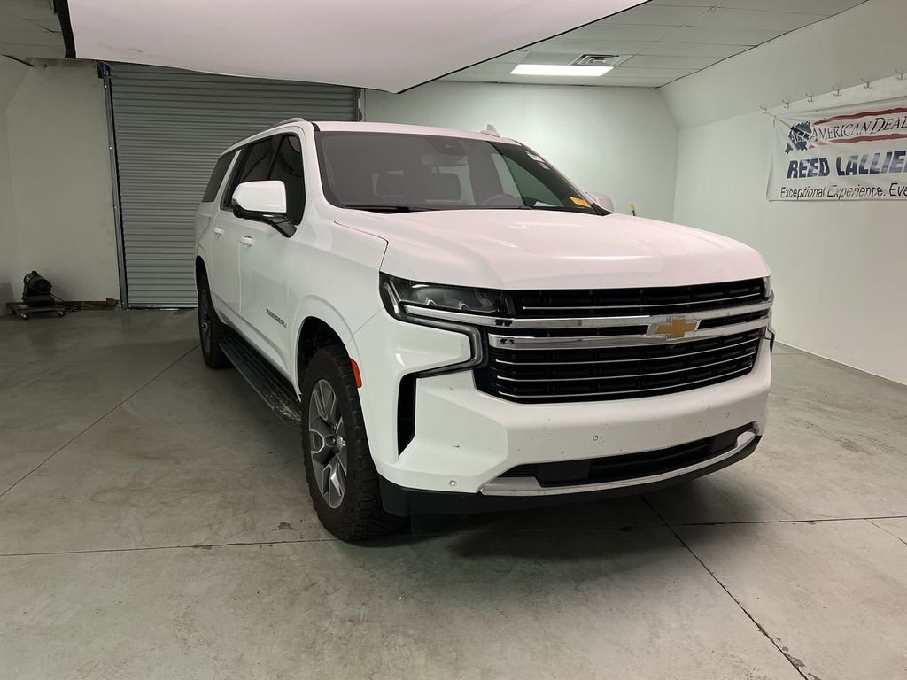 2023 Chevrolet Suburban LT