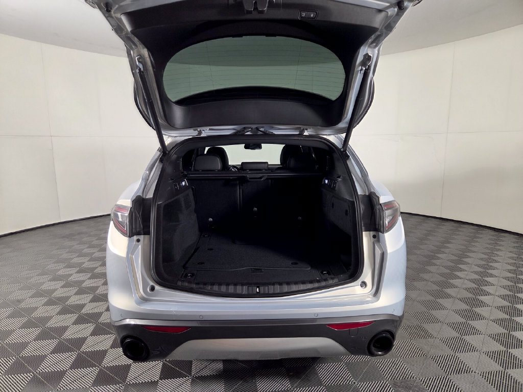 Used 2024 Moonlight Gray Metallic Alfa Romeo Ti image 26