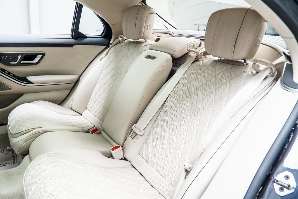 Used 2023 Gray Mercedes-Benz S 580 image 41