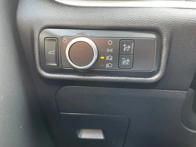 Used 2020 Oxford White Ford XLT image 13