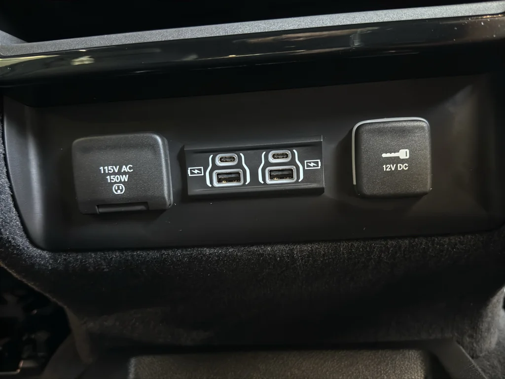 New 2026 Velvet Red Pearlcoat (DISC) Jeep Limited Altitude image 17